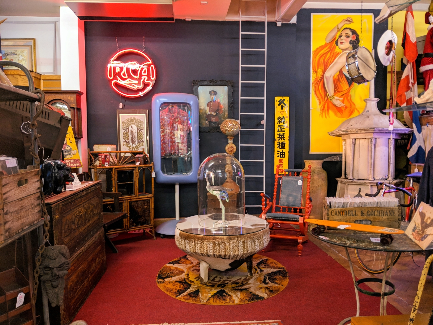 Vintage and antique shopping at Loose's on Magdalen Street